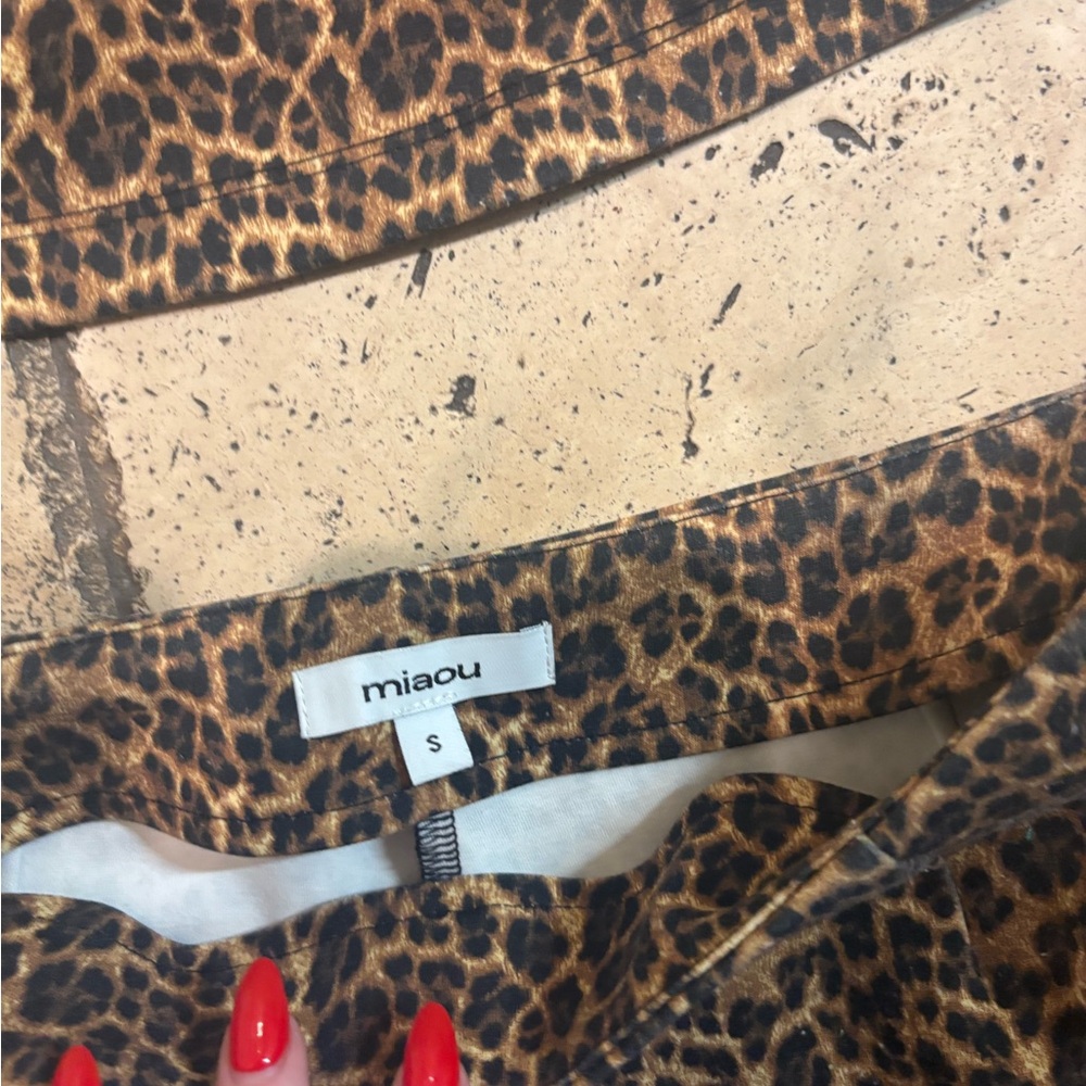 Miaou Brown Leopard pant and tank top sits really nice
